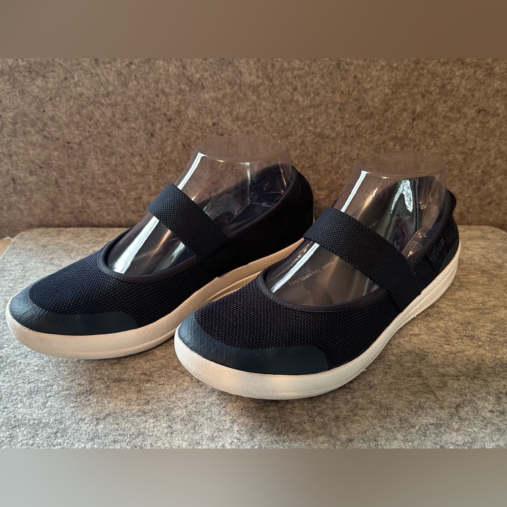 Fitflop Uberknit Navy Blue Mary Jane size 7.5